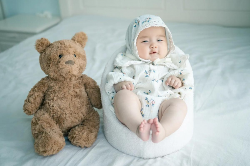 南阳宝宝吃不饱母乳的症状